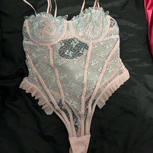 Elegant Lace Halter Bodysuit - Pink(new)
